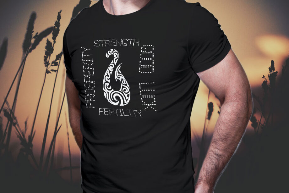 Matau Maori Symbol T-Shirt